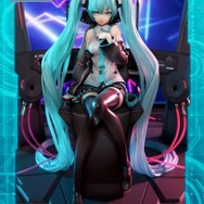 お値段、約16万円！「初音ミク」スタチューのリアルな表情に