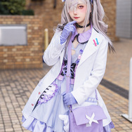 健屋花那「にじさんじ」／えびせんべい（@ebisen_bei_kosu、撮影：tama