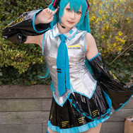 初音ミク「VOCALOID」/ちくりんことら(@TIKURIN_KOTORA)、撮影:tama