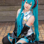 初音ミク「VOCALOID」/ちくりんことら(@TIKURIN_KOTORA)、撮影:tama