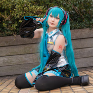 初音ミク「VOCALOID」/ちくりんことら(@TIKURIN_KOTORA)、撮影:tama