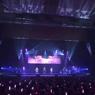 「音楽の力で演者とリスナーが繋がれた」―にじさんじ発の歌姫ユニットNornis「Nornis 1st LIVE -Transparent Blue-」ライブレポート