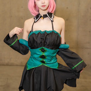 モモ『To LOVEる』/たまにゃん(@nemconco_0227)、撮影:tama