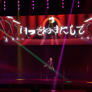 自身の5年間をマルチバースな世界へと描きなおした「叶 1st Concert『午前0時の向こう側』」ライブレポート