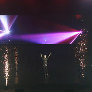 自身の5年間をマルチバースな世界へと描きなおした「叶 1st Concert『午前0時の向こう側』」ライブレポート