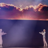 自身の5年間をマルチバースな世界へと描きなおした「叶 1st Concert『午前0時の向こう側』」ライブレポート