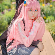 後藤ひとり『ぼっち・ざ・ろっく！』／鳴瀬ぷぷ（@__pu_pu__）、撮影：tama