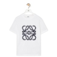 “脳がバグる”と話題呼んだアパレル「ピクセル」シリーズ販売開始！その姿はまるでゲーム画面