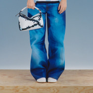 “脳がバグる”と話題呼んだアパレル「ピクセル」シリーズ販売開始！その姿はまるでゲーム画面