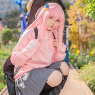 後藤ひとり「ぼっち・ざ・ろっく！」／鳴瀬ぷぷ（@__pu_pu__）、撮影：tama