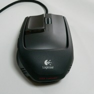 ロジクール、「勝つための」ゲーミングマウス『G9』を発表〜交換可能なグリップとカスタマイズ機能、快適さより正確さを追求〜