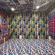 等身大パネルと一緒にお出かけは序の口、「教会」まで作ってしまう―『ダンロン』舞園さやかが好きすぎるアメリカの男性が話題