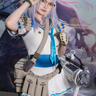 ネオン『NIKKE』／すずら（@suzuran_ro）、撮影：tama