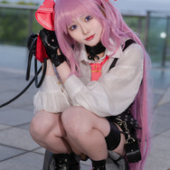 ユニ『勝利の女神:NIKKE』／桃羽もえは（@moeha1105）