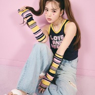 藤田ニコルさんと、伝説のキッズゲーム『オシャレ魔女 ラブandベリー』がコラボ！プレイに欠かせなかったカード(レプリカ)の限定非売品が同梱