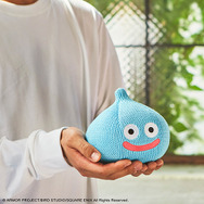 『ドラクエ』スライムたちがキュートな“あみぐるみ”に！ホイミスライムの触手は関節ギミック搭載で、いろんなポージングが可能