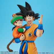 ドラゴンボールＺ　巨大メンコ　孫悟空＆孫悟飯＆シェンロン 直径２３ｃｍ ドラゴンボールZ 巨大メンコ 孫悟空＆孫悟飯＆シェンロン 直径