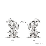 お値段418万円！「魔法少女まどか☆マギカ」モチーフのシルバー製チェスセットが、どこから見ても美しい