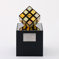 お値段30万の「工芸ルービックキューブ」が煌びやか！合金配合率により、輝きが異なる6種の金箔を使用ープレバン限定で販売