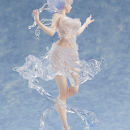 「リゼロ」“まるで本物の水”のようなドレス!透明感あふれる「レム」新作フィギュアが、どこから見ても美しい
