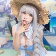 「コミケ102」が開幕！『ブルアカ』『NIKKE』等の企業ブースには、水着の人気コスプレイヤーが勢揃い