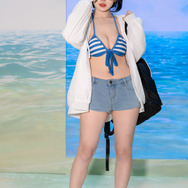 奥空アヤネ（水着）『ブルーアーカイブ』／粛雨（X：@Suyvvv_）