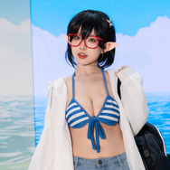 奥空アヤネ（水着）『ブルーアーカイブ』／粛雨（X：@Suyvvv_）