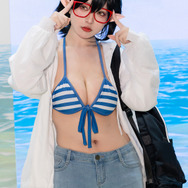 奥空アヤネ（水着）『ブルーアーカイブ』／粛雨（X：@Suyvvv_）