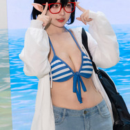 奥空アヤネ（水着）『ブルーアーカイブ』／粛雨（X：@Suyvvv_）