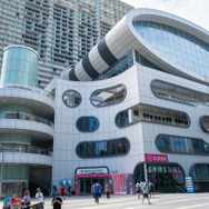 美女と巡る台湾のゲーマーおすすめスポット！台北駅地下街と三創生活園区はオタク・ガジェット好きにたまらん