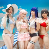 「コミケ102」2日目も大盛況！雨にも負けず、人気コスプレイヤーが水着姿でお出迎え