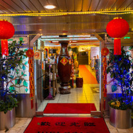 美女と巡る「台湾グルメゲームの本場」！小籠包や牛肉麺など定番だけじゃないガチで美味い逸品を味わい尽くす