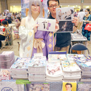 おぎの稔大田区議会議員(X:@ogino_otaku)がサークル「オタギイン」として出展。オリジナルVチューバー・おぎのみのりちゃんに扮する野田あゆ美(X:@nodami0129)