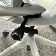 よいゲーム生活はよい椅子から！Steelcase「Karman」はゲーム環境の快適さをグンと上げるPCチェア【試用レポ】