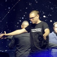 「gamescom 2023」生放送中に不審者が乱入…『GTA』らしき言葉を繰り返し警備員に取り押さえられる【gamescom2023 オープニングナイトライブ速報】