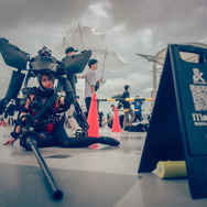 パワードスーツ／そらしきむぎ（X：@6gimugi）、制作&デザイン：UEDA承孔（X：@UEDAJYOKO）／撮影：uhimaru