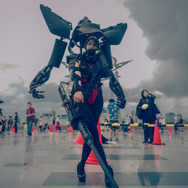 パワードスーツ／そらしきむぎ（X：@6gimugi）、制作&デザイン：UEDA承孔（X：@UEDAJYOKO）／撮影：uhimaru