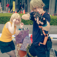 レオン、アシュリー『バイオハザード RE:4』／クロ（X：@kuro5310）、 深海 果実（X：@kasane_c5）／撮影：uhimaru