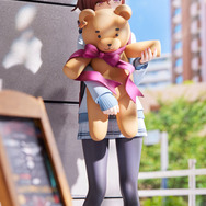 大きなくまのぬいぐるみを持った「樋口円香」が可愛すぎる！『シャニマス』サポートSRのイラストそのまま、魅力的に立体化