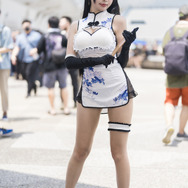 瓶児『幻想金瓶梅』／毛毛猫（Instagram：momocat_cosplay）