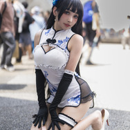 瓶児『幻想金瓶梅』／毛毛猫（Instagram：momocat_cosplay）