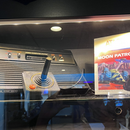 ロサンゼルスのライアットゲームズ本社に潜入…全ての家庭用ゲーム機が集まる部屋やゲーセンまで完備？ゲーム愛に溢れる社屋をレポート