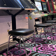 ロサンゼルスのライアットゲームズ本社に潜入…全ての家庭用ゲーム機が集まる部屋やゲーセンまで完備？ゲーム愛に溢れる社屋をレポート