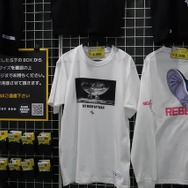 今年の物販コーナーはデカすぎる!『Starfield』グッズから「RRR」Tシャツまで登場のカオスな世界【TGS2023】