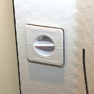 部屋に設置できる個人向け簡易防音室！「OTODASU」の防音性能と没入感を味わってみた【TGS2023】