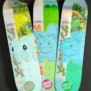 『ポケモン』と海外ファッションブランドがコラボした「スケボー」が大人気―レアなリザードンモデルは200万円超えも