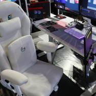 「Bauhutte」のデスク秘密基地化計画に迫る！ブースにもぐりこんだ筆者を待っていたのは楽園か、“ダメ”な世界か…【TGS2023】