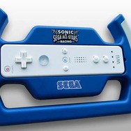 『ソニック』カラーのWiiハンドルはシャープ&クール