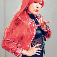 ボリューム『勝利の女神:NIKKE』/イケハタカオリ(X:@ikehata_kaori_2)