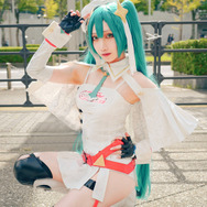 初音ミク(レーシングミク2023ver.)/もち(X:@nanase_cospl)